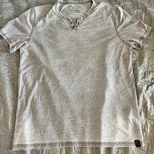 Lucky Brand T-Shirt